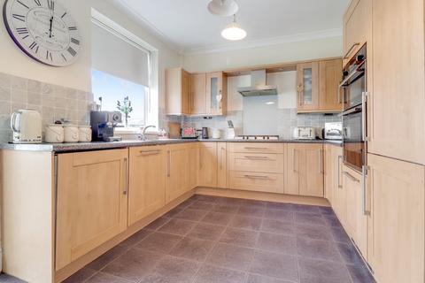 16 Hillside Road, Ackworth, Pontefract, WF7 7NJ