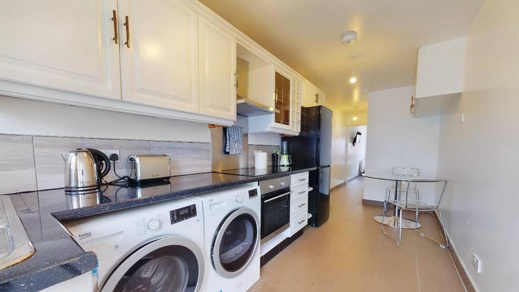 Apartment in Thornton Heath - View 2