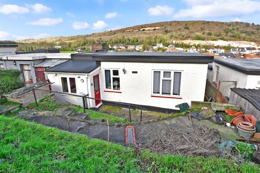 Mount Road, Dover, Kent 3 bed semidetached bungalow for sale £180,000