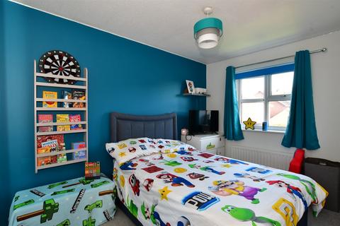 17 Cranmere Court, Strood, Rochester, ME2 4SF