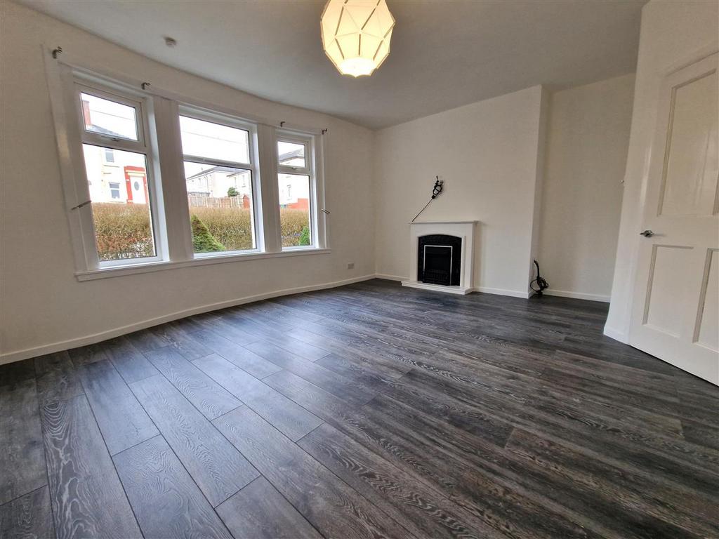 Apartment in Glasgow - View 2