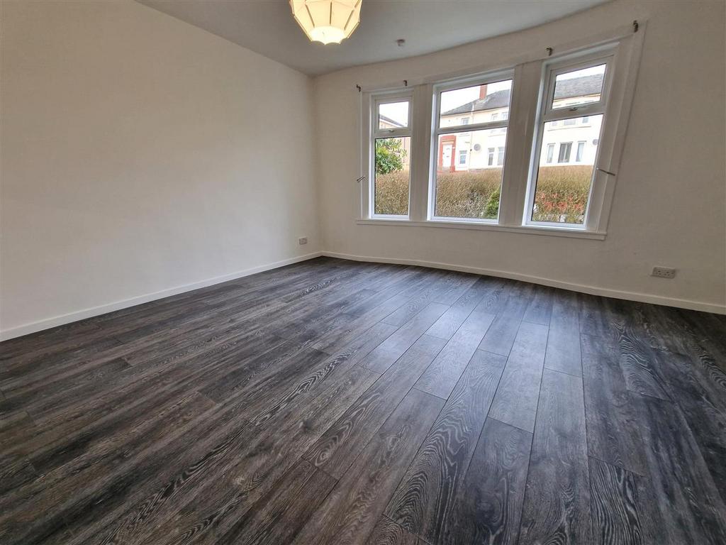Apartment in Glasgow - View 3