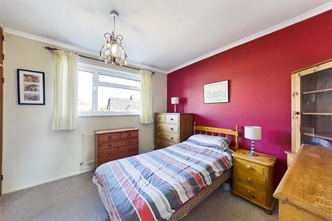 38 Newnham Avenue, Ruislip, HA4 9RN