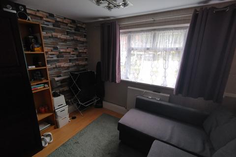1 bedroom in a flat share to rent, Mulberry Cl Broxbourne Uk, Broxbourne Uk EN10