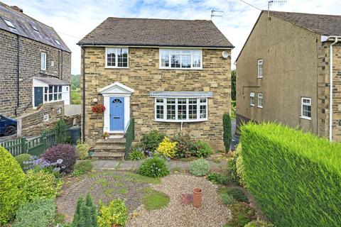 4 bedroom detached house for sale - Skipton Road, Ilkley, West Yorkshire, LS29