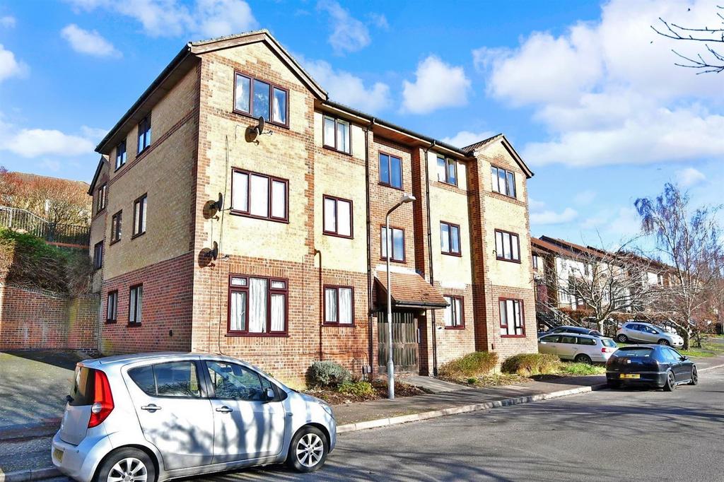 Mayfield Avenue, Dover, Kent 1 bed flat for sale £80,000