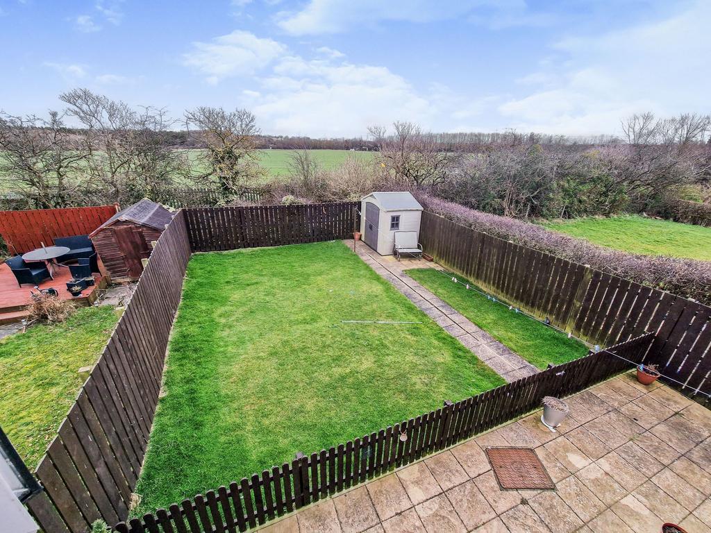 Grange Park Avenue, Bedlington... 2 bed semidetached house £110,000