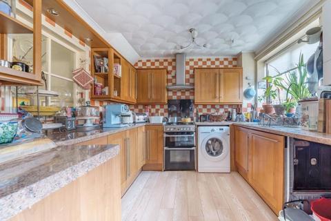 26 Lenham Road, London, SE12 8QN
