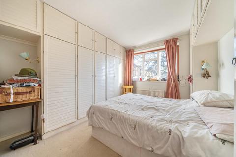 26 Lenham Road, London, SE12 8QN