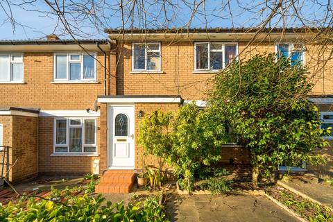 26 Lenham Road, London, SE12 8QN