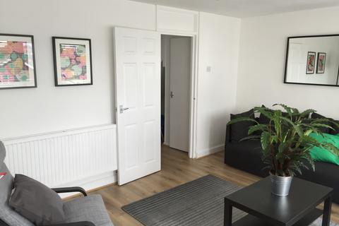 62 Cliff Walk, London, E16 4HN