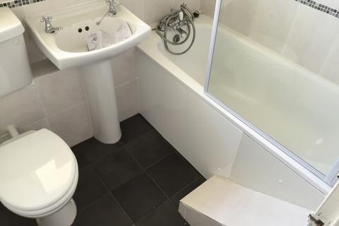 62 Cliff Walk, London, E16 4HN