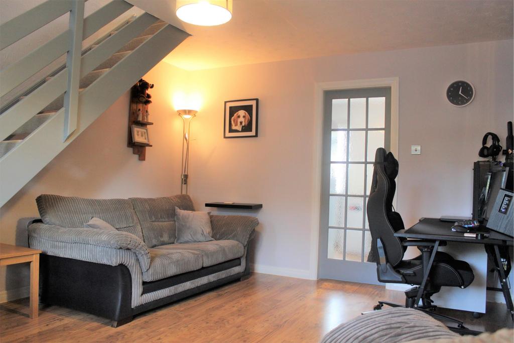 26 Gillbrae, DUMFRIES, DG1 4BP 2 bed terraced house £115,000