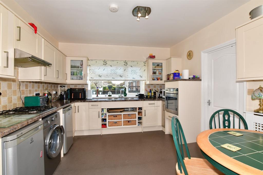 Newington Road, Ramsgate, Kent 3 bed semidetached bungalow for sale