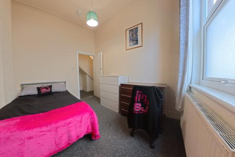 4 bedroom maisonette to rent, Coombe Road, Brighton BN2