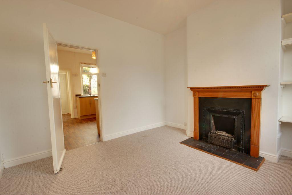 Albert Terrace, Beverley HU17 8JU 2 bed terraced house for sale £180,000