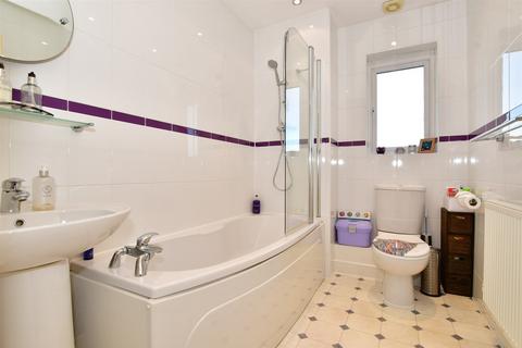 12 Norwich Crescent, Chadwell Heath, Romford, RM6 4UW