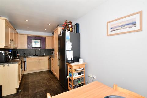 12 Norwich Crescent, Chadwell Heath, Romford, RM6 4UW