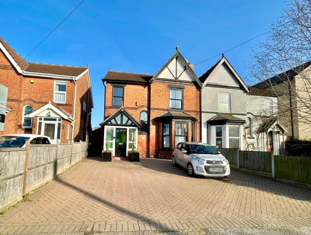 Waverley Avenue, Gedling, Nottingham 4 bed semidetached house for sale