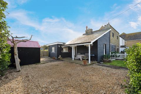 1 bedroom cottage for sale, Tram Road, Rye Harbour, East Sussex TN31 7TZ