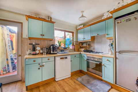 21 Alders Close, London, E11 3RZ