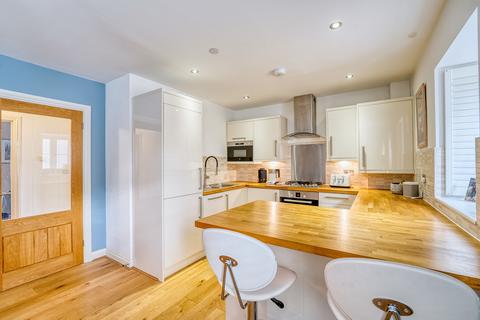 2 bedroom apartment for sale - Stables Row, Wanstead