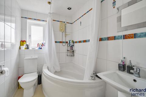 3 bedroom terraced house for sale - Sycamore Close, Lyneham, SN15
