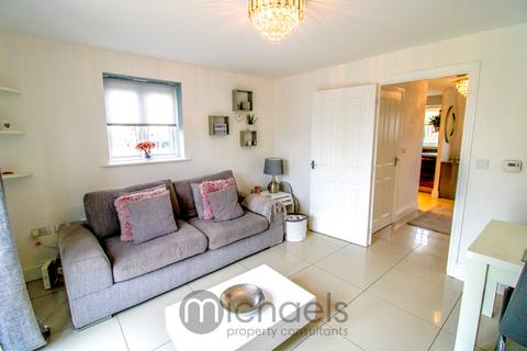 2 bedroom end of terrace house to rent - Corporal Close, Colchester