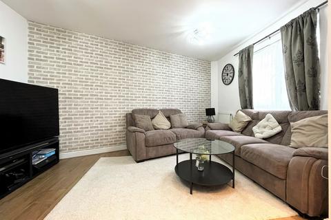 2 bedroom apartment to rent, Prince Road, South Norwood