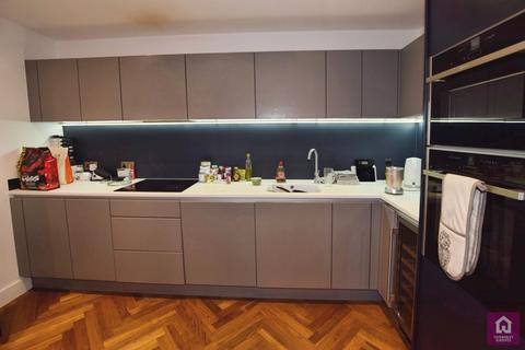 2 bedroom flat to rent, South Tower, Deansgate Square, 9 Owen Street, Manchester, M15