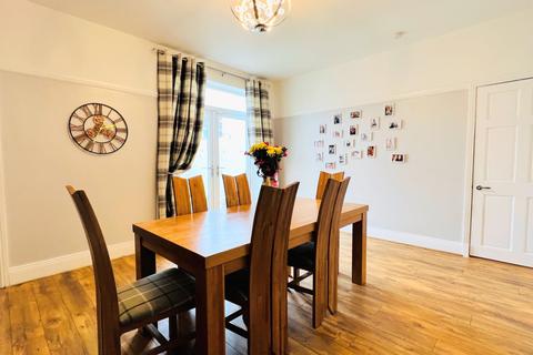 15 Byron Terrace, Seaham, SR7 0HX