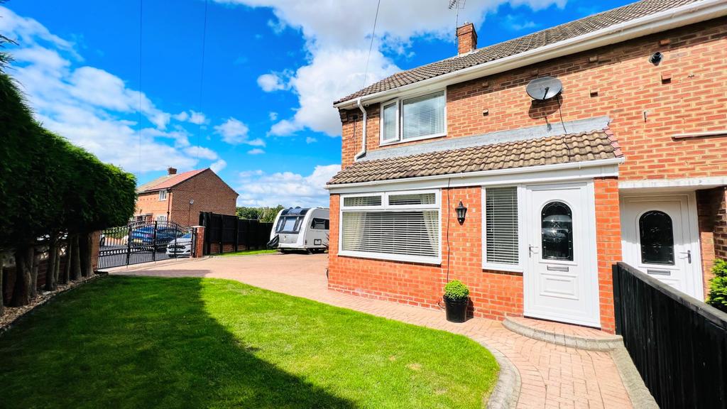 Melrose Crescent, Seaham, Durham, SR7 2 bed semidetached house £169,950