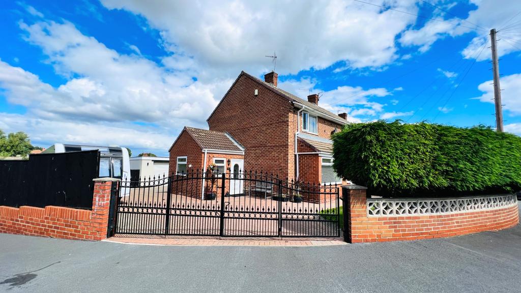Melrose Crescent, Seaham, Durham, SR7 2 bed semidetached house £169,950
