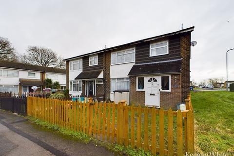 3 bedroom semi-detached house for sale - Hithercroft Road, High Wycombe