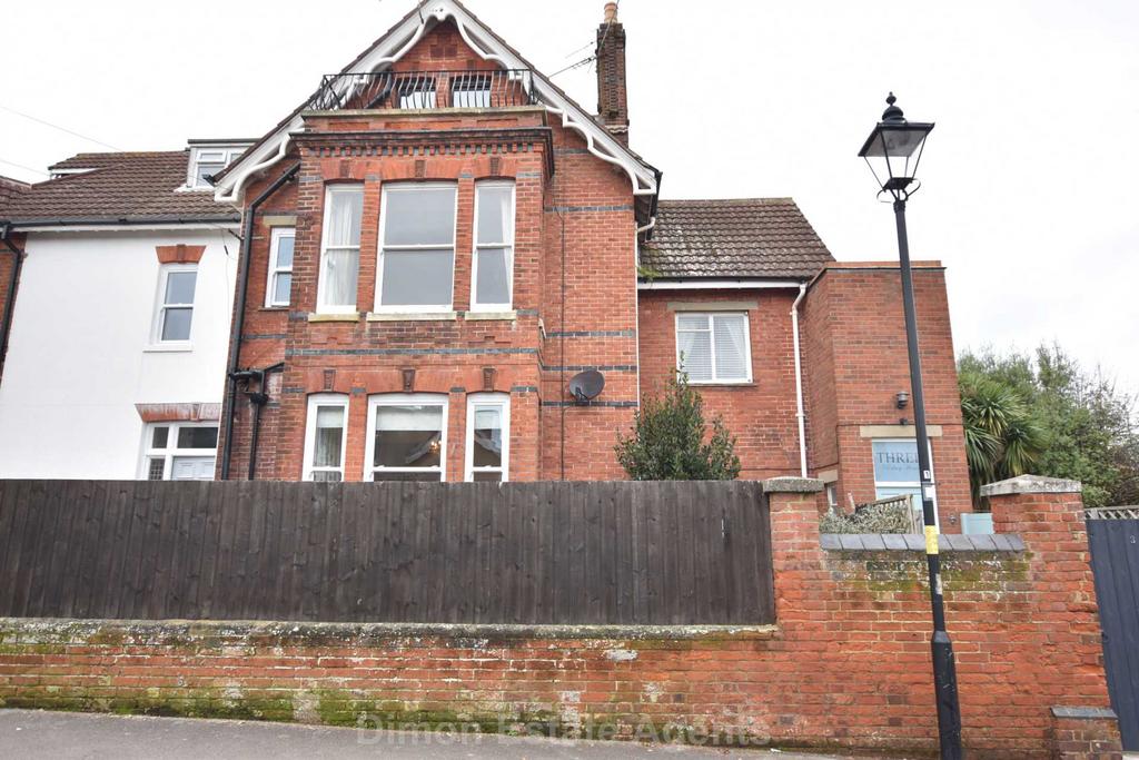 Paget Road, Alverstoke 2 bed flat for sale £325,000