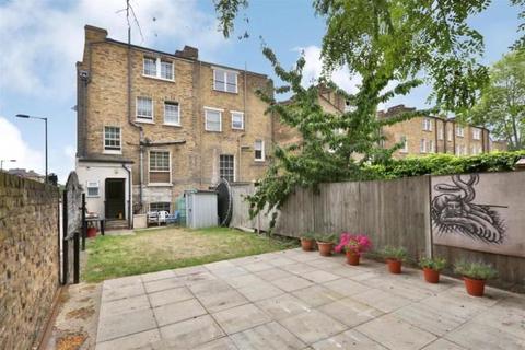 5 bedroom property to rent - Queensbridge Road, London, E8