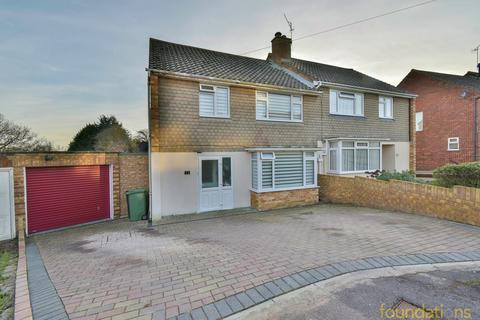 3 bedroom semi-detached house for sale - Fairlight Close, Bexhill-on-Sea, TN40