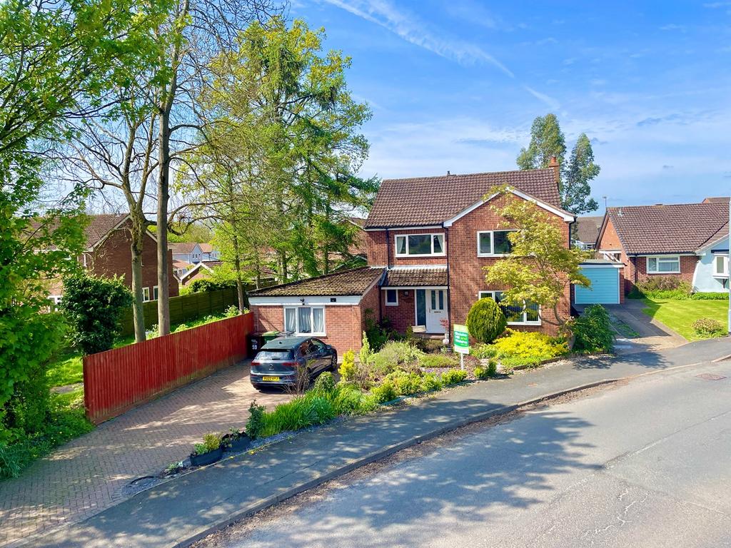 Biddulph Way, Ledbury, HR8 4 bed detached house £429,950