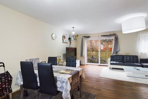2 bedroom terraced house for sale - Allan Barclay Close, London, N15