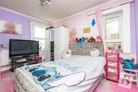 2 bedroom semi-detached house for sale - Melville Road, Rainham, RM13
