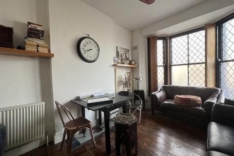 2 bedroom house share to rent - Bramley Road, London W10