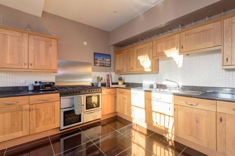 3 bedroom end of terrace house for sale - Lynton House, 2 Bridge Street, East Linton, East Lothian, EH40 3AQ