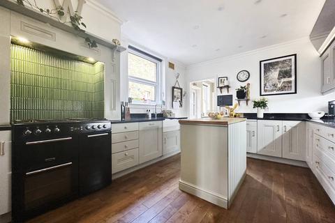 9 Cecil Park, Herne Bay, CT6 6DL