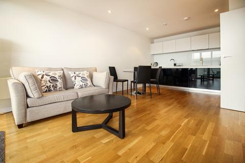 1 bedroom flat to rent - Pump House Crescent, Brentford TW8