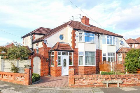 3 bedroom semi-detached house for sale - Cumberland Road, Urmston, Manchester, M41