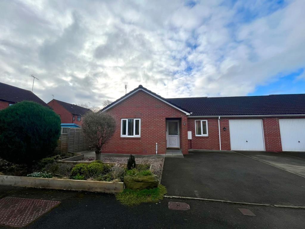 Leominster, Herefordshire, HR6 2 bed bungalow for sale £285,000