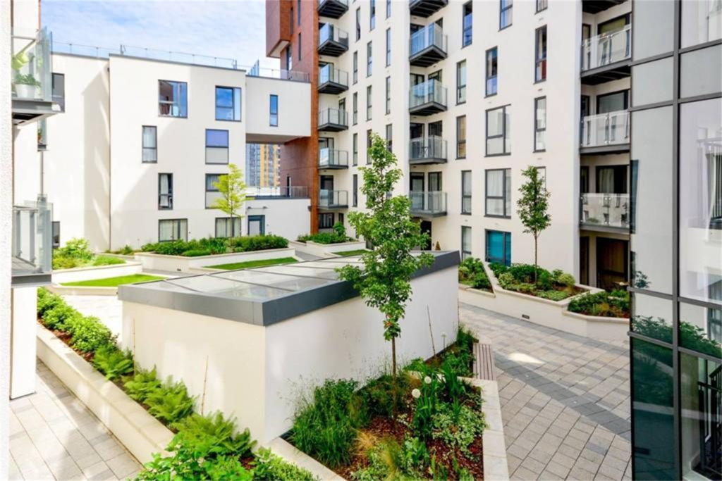 Bellville House, Greenwich, SE10 2 bed apartment £2,450 pcm (£565 pw)