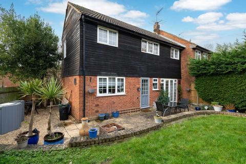 4 Ashridge Close, Bovingdon, Hemel Hempstead, HP3 0QG