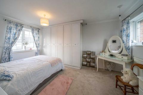 4 Ashridge Close, Bovingdon, Hemel Hempstead, HP3 0QG