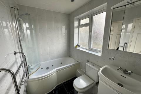 41 Priors Road, Windsor, SL4 4PD